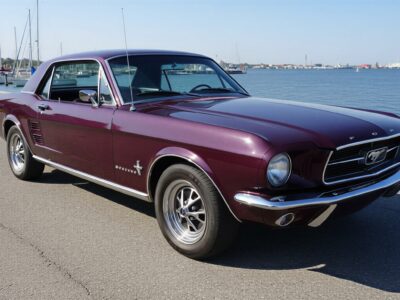 Ford Mustang Oldtimer mieten in Flensburg hero