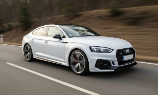 Audi RS5 Sportback mieten in Kassel hero