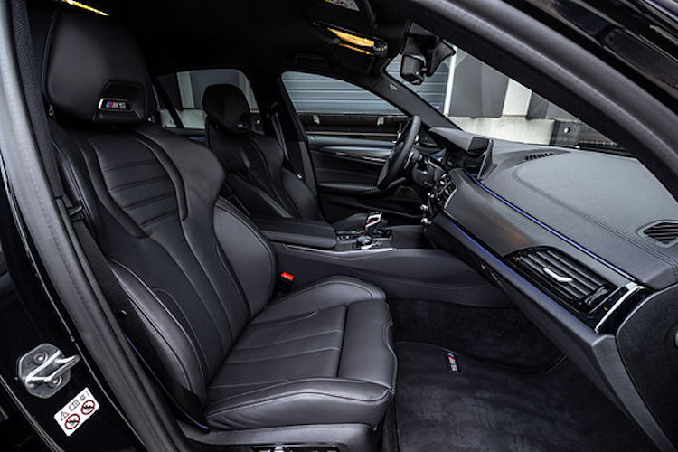 BMW M5 Competition Innenraum mit Mittelkonsole
