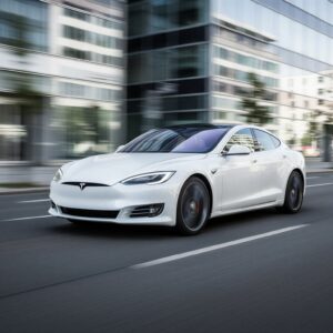 Tesla Model S mieten in Berlin hero