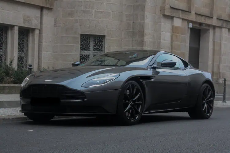 Aston Martin DB11 mieten in Berlin