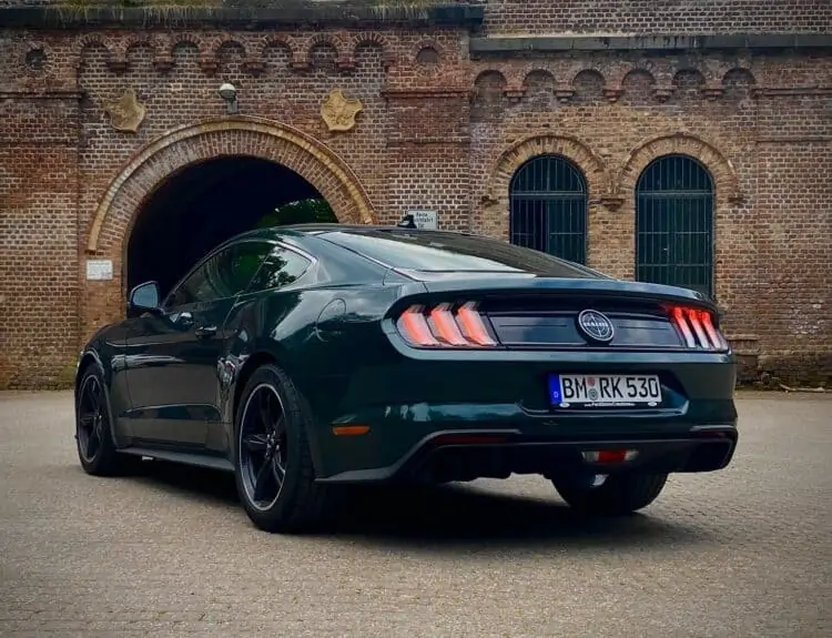 Ford Mustang GT Bullit mieten in Köln