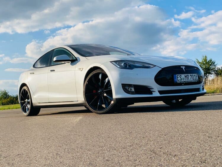 tesla model s mieten in stuttgart