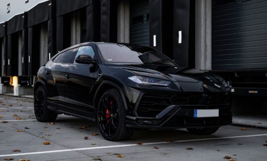 Lamborghini Urus mieten in Frankfurt