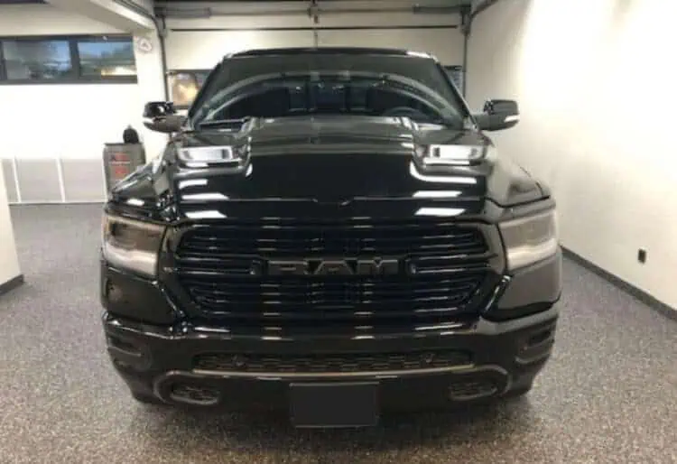 Frontansicht vom Dodge RAM in Frankfurt