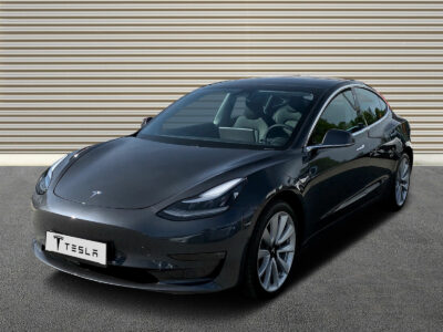 Tesla Model 3 Long Range mieten in Zwickau