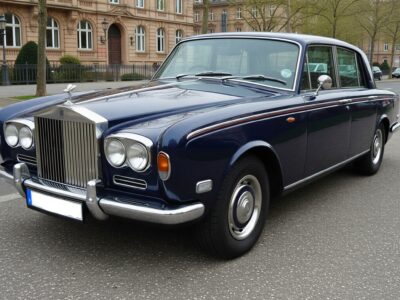 Rolls Royce Silver Shadow I (1972) mieten in Frankfurt hero