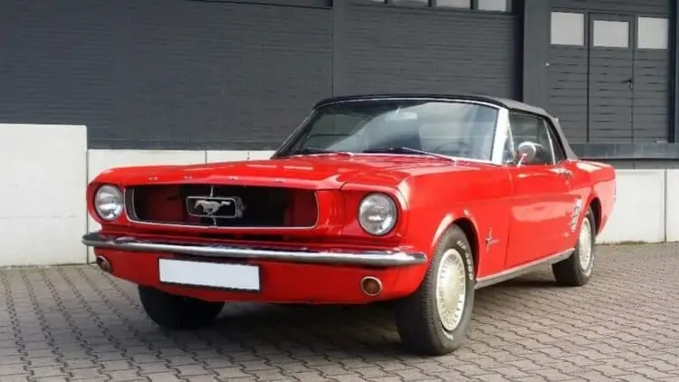 Ford Mustang Oldtimer mieten in Hannover
