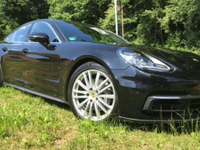 Porsche Panamera 4S mieten in Frankfurt