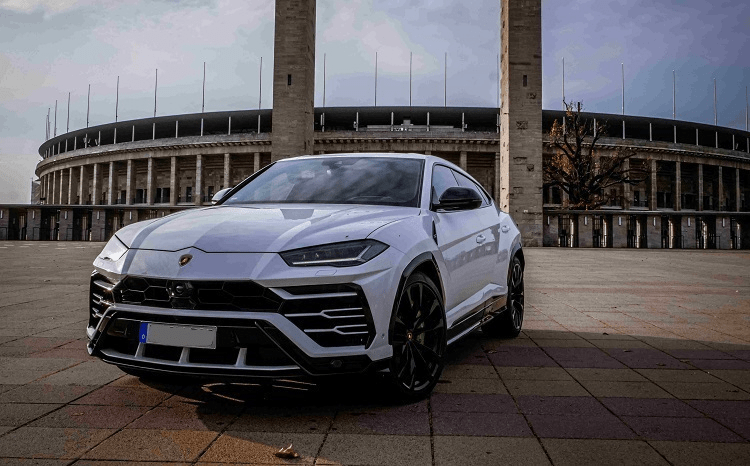 Lamborghini Urus mieten in Berlin