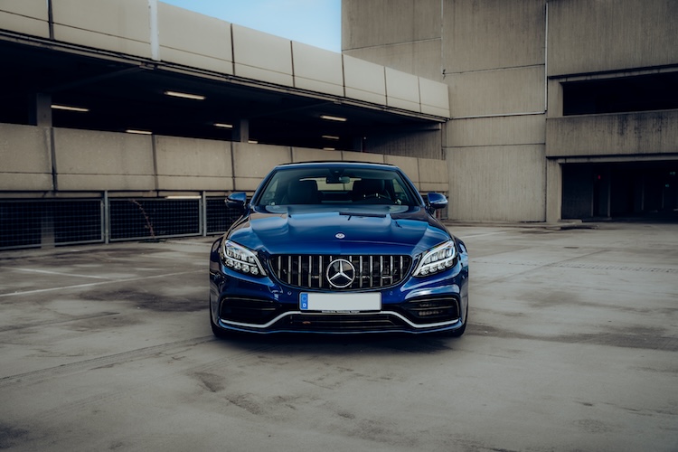 Frontansicht vom Mercedes C63s AMG Cabrio in Stuttgart