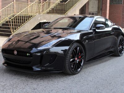 Jaguar F-Type R AWD mieten in Dortmund
