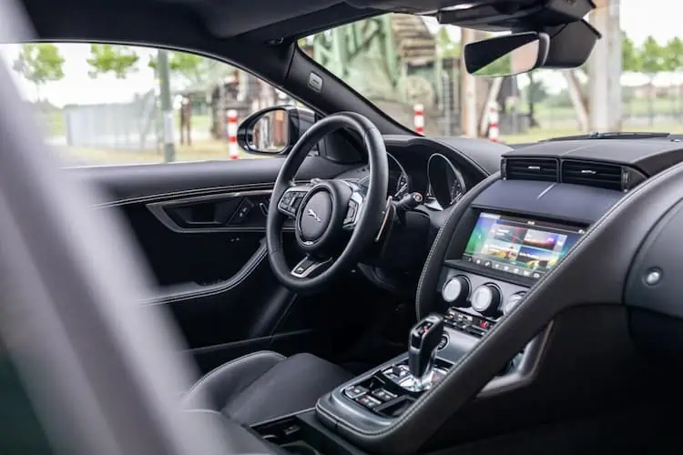 Innenraum vom Jaguar F-Type R in Dortmund