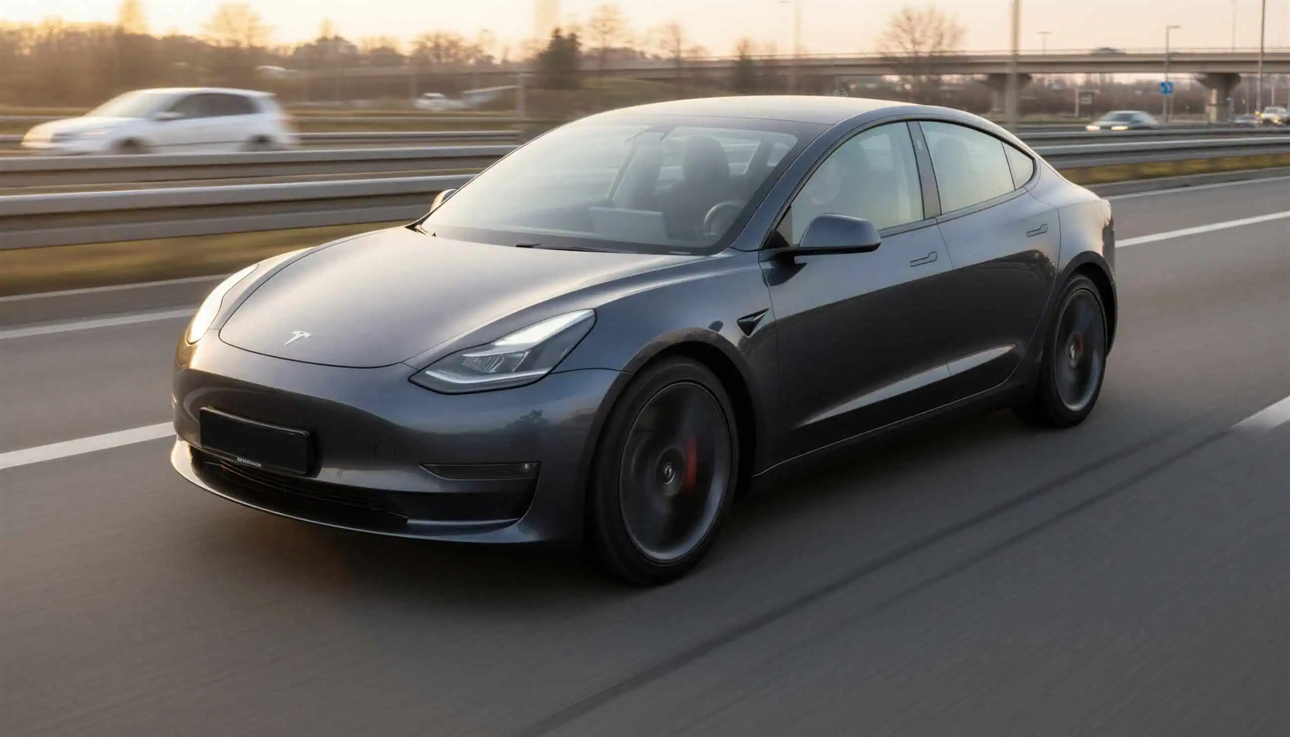 Tesla Model 3 Long Range mieten in München hero