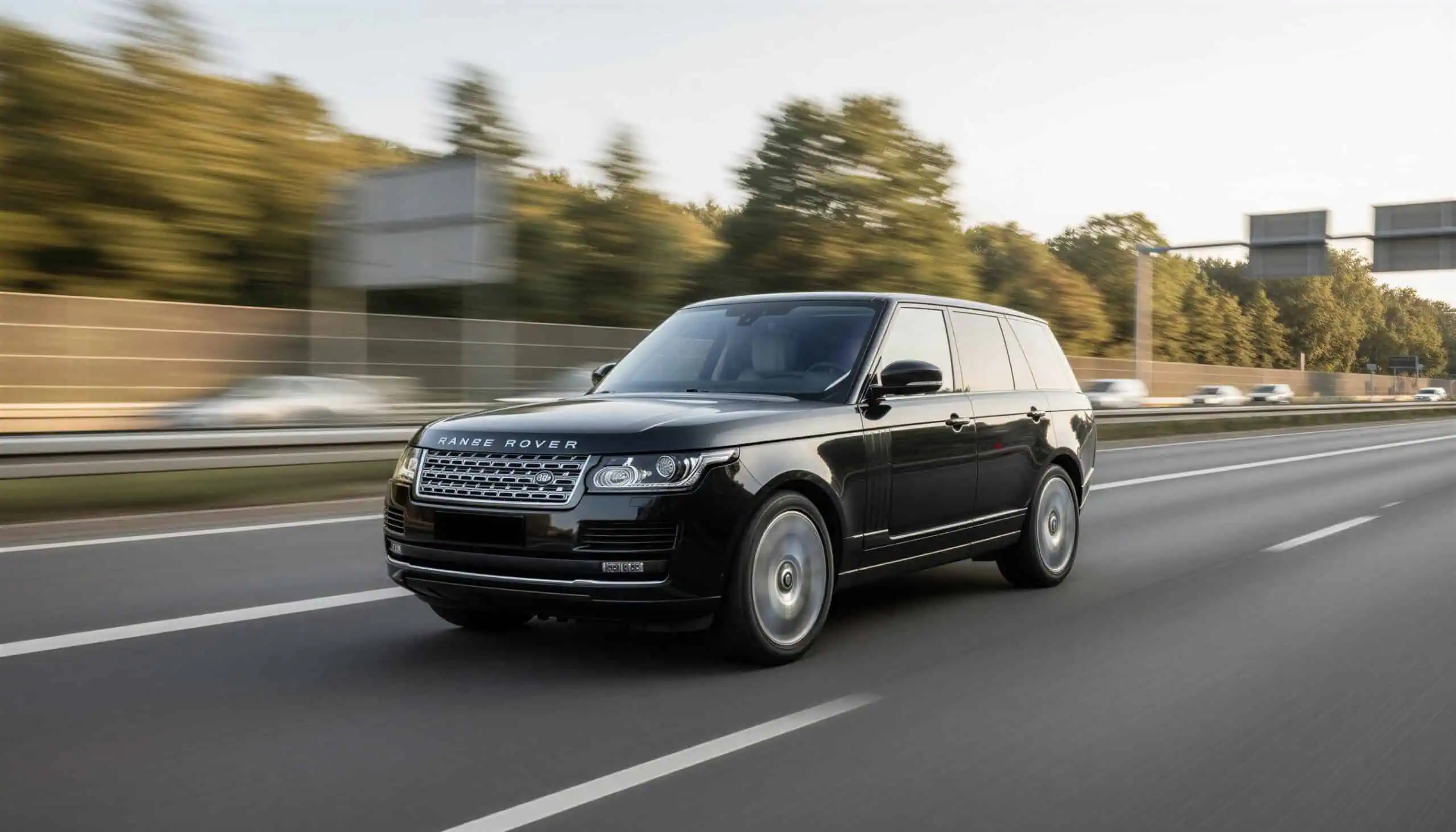 Range Rover Vogue mieten in Berlin hero