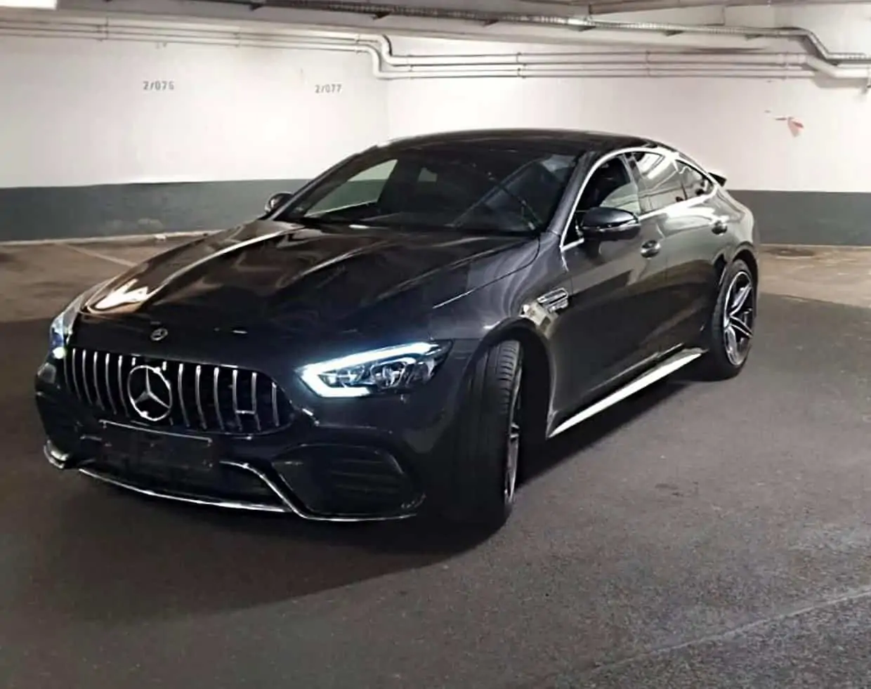 Mercedes AMG GT 63 S mieten in Hannover