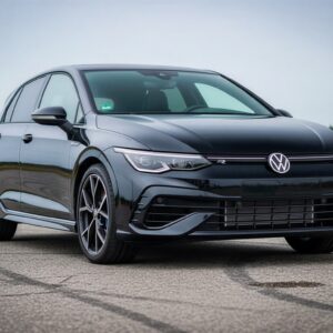 VW Golf 8 R mieten in Greifswald hero