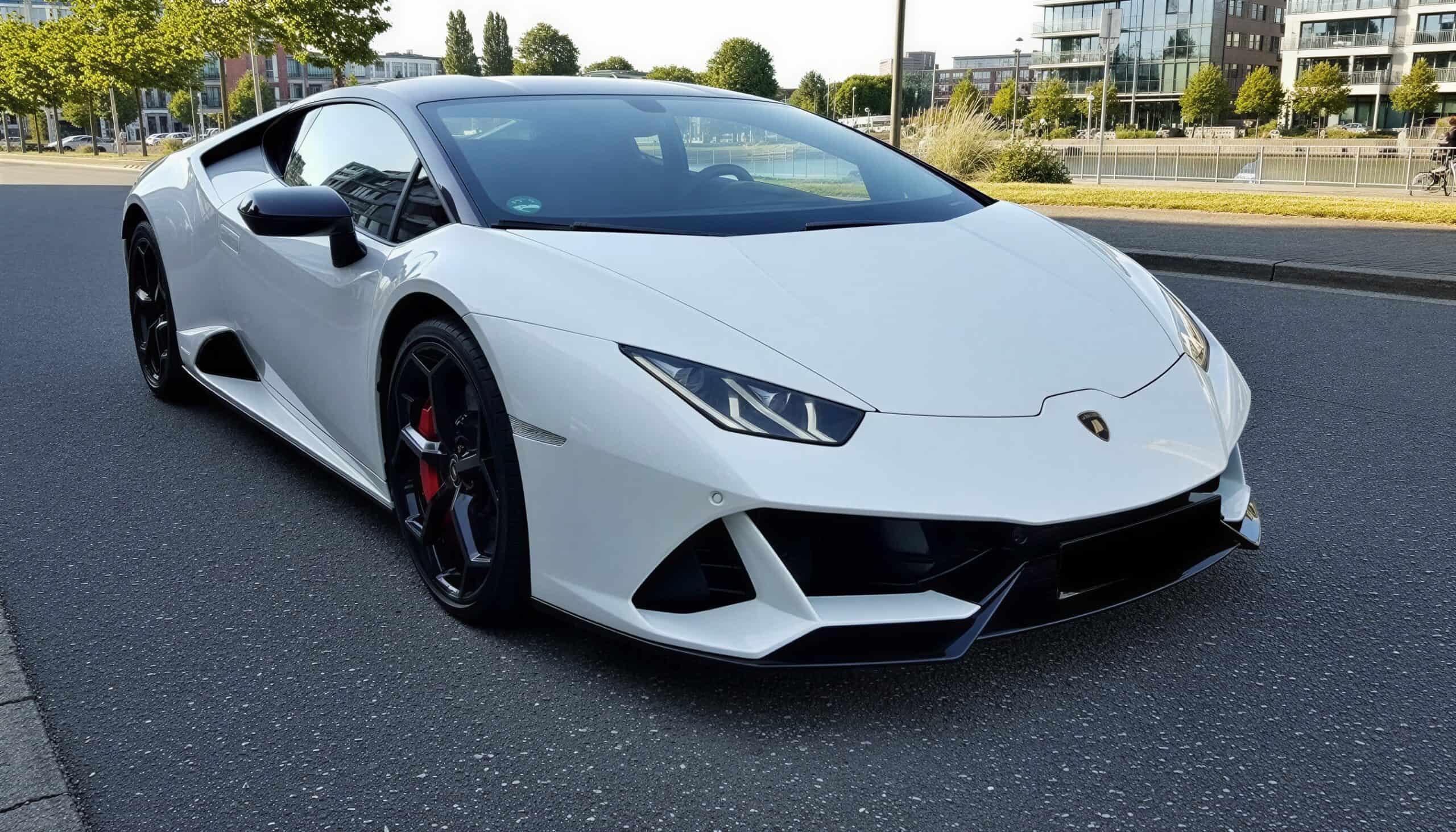 Lamborghini Huracan Evo mieten in Dortmund hero