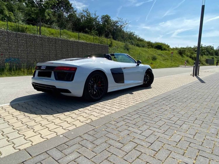 Audi R8 V10 Performance Spyder mieten in Nürnberg