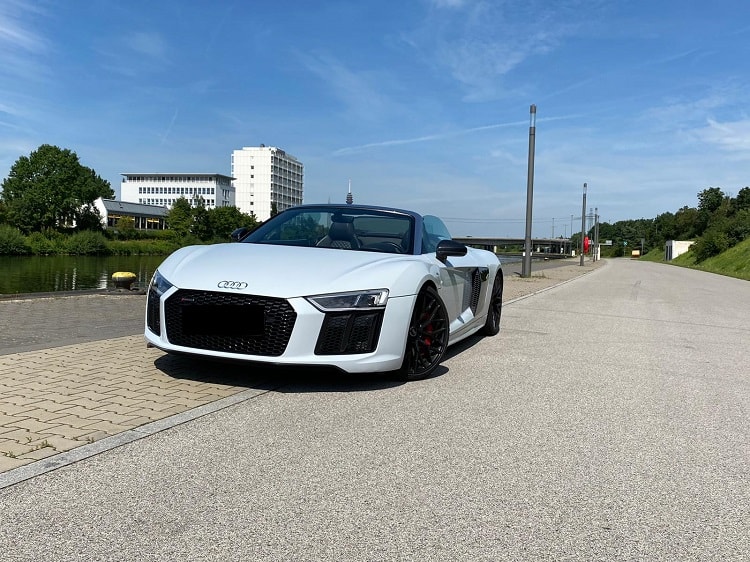 Audi R8 V10 Performance Spyder mieten in Nürnberg