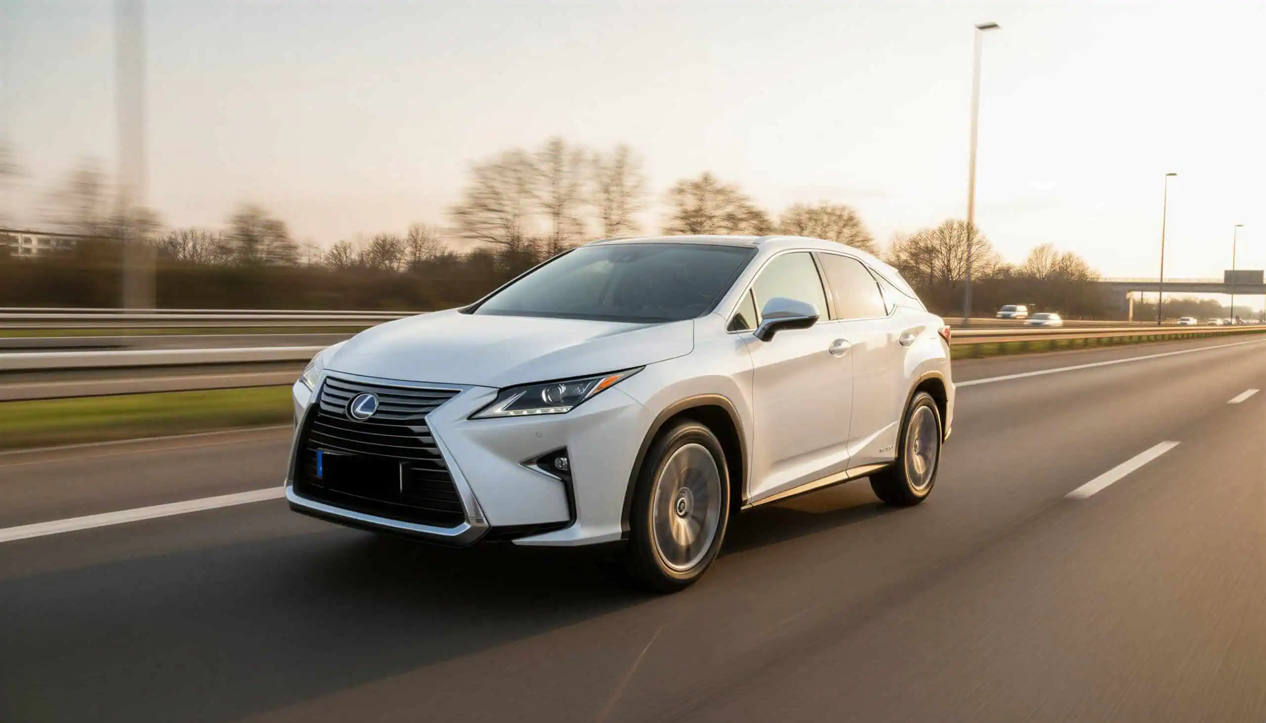 Lexus RX450h mieten in Berlin hero