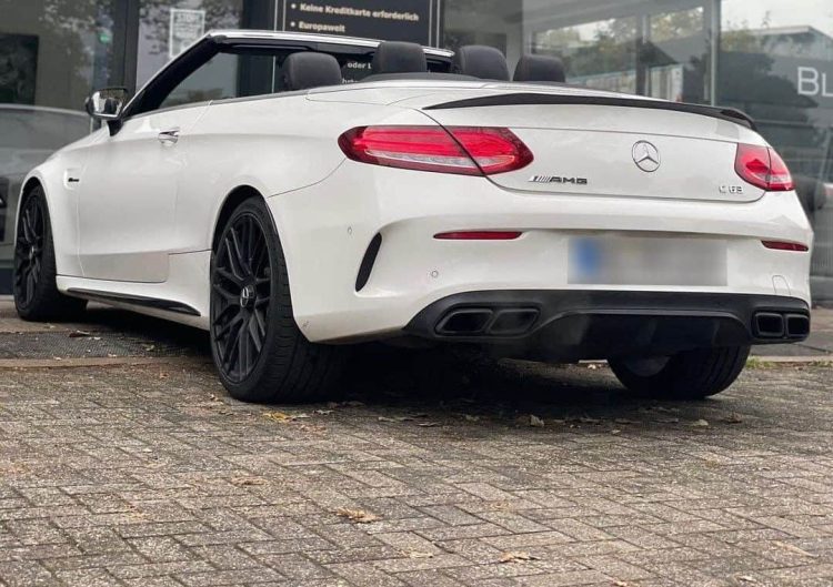 Mercedes-Benz C63 AMG mieten in Dortmund