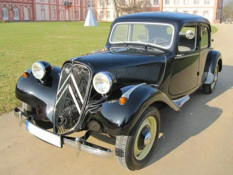 Citroen 11CV (1953) mieten in Frankfurt