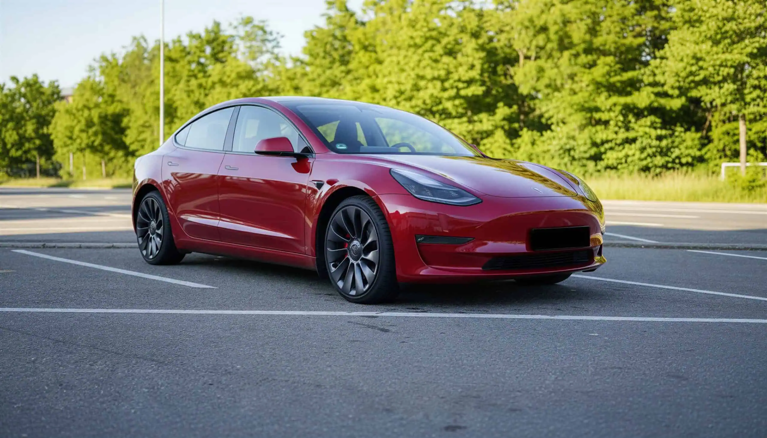 Tesla Model 3 Performance mieten in Stuttgart hero