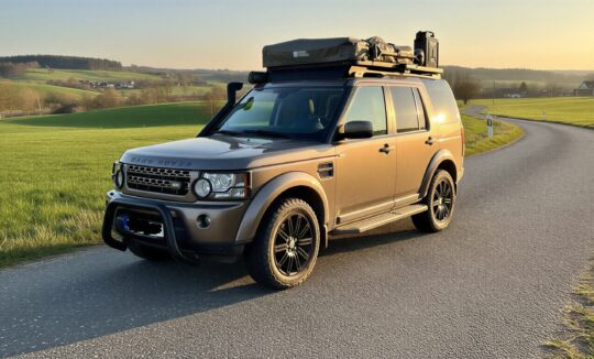 Land Rover Discovery HSE Expeditionsmobil mieten hero