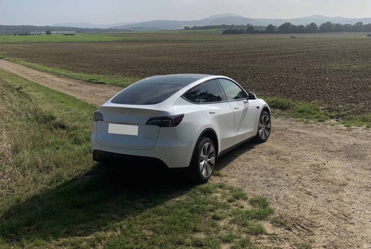 Tesla Model Y LR mieten in Kassel