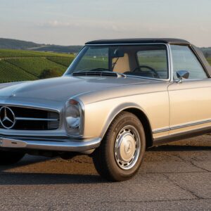 Mercedes 280 SL Pagode mieten in Stuttgart hero
