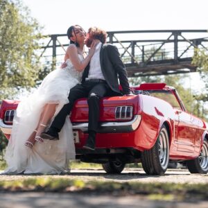 Bild Hochzeit vom Ford Mustang Oldtimer Cabrio in Duisburg