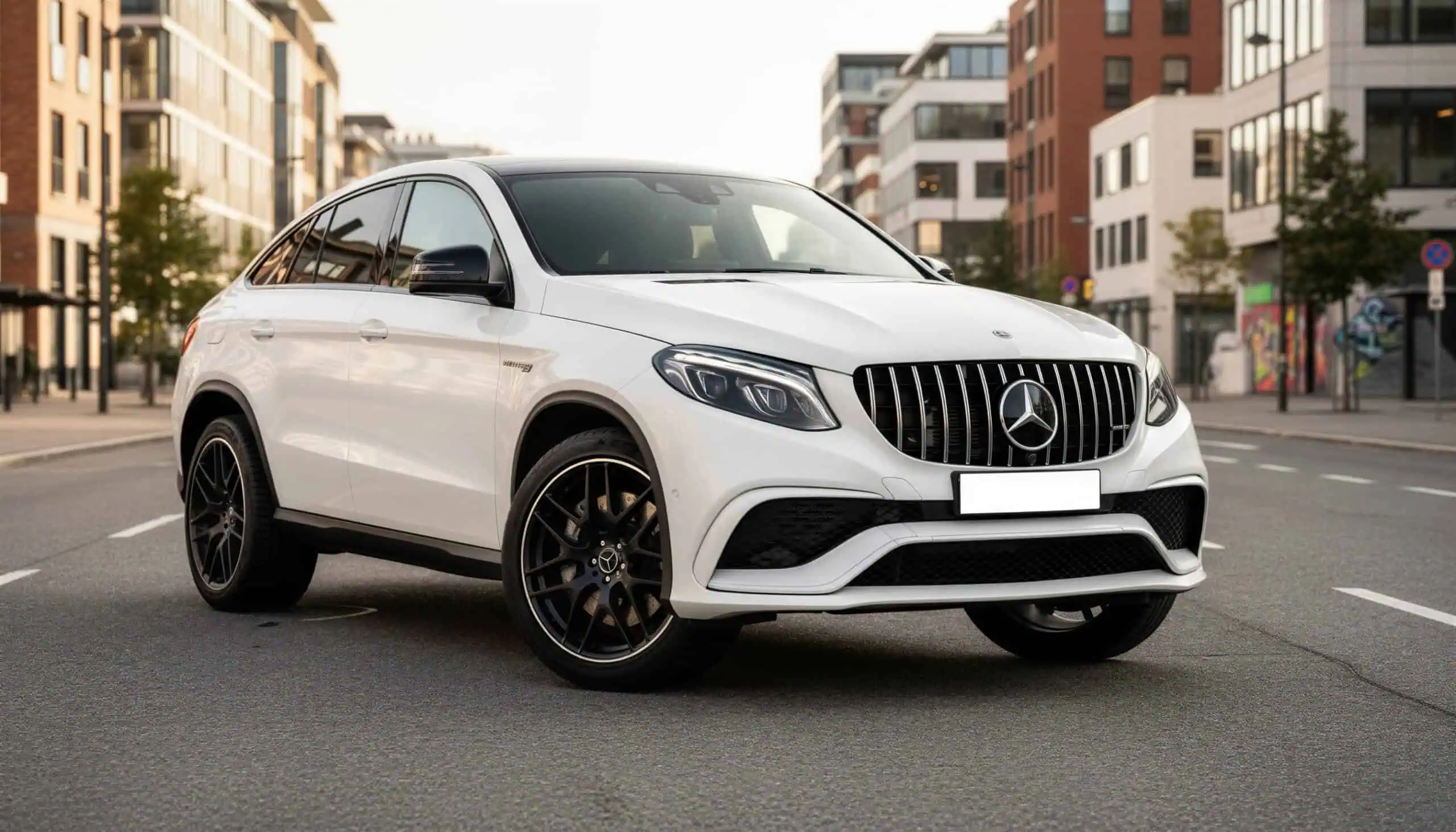 Mercedes GLE 63S AMG mieten in Dortmund hero