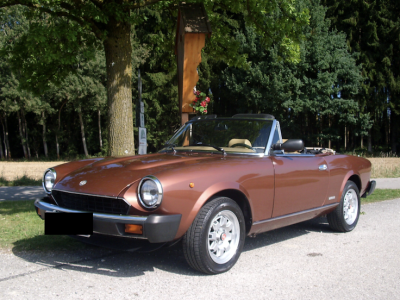 Fiat 124 Spider Oldtimer mieten in München