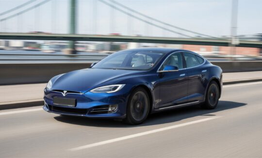 Tesla Model S Langzeitmiete hero