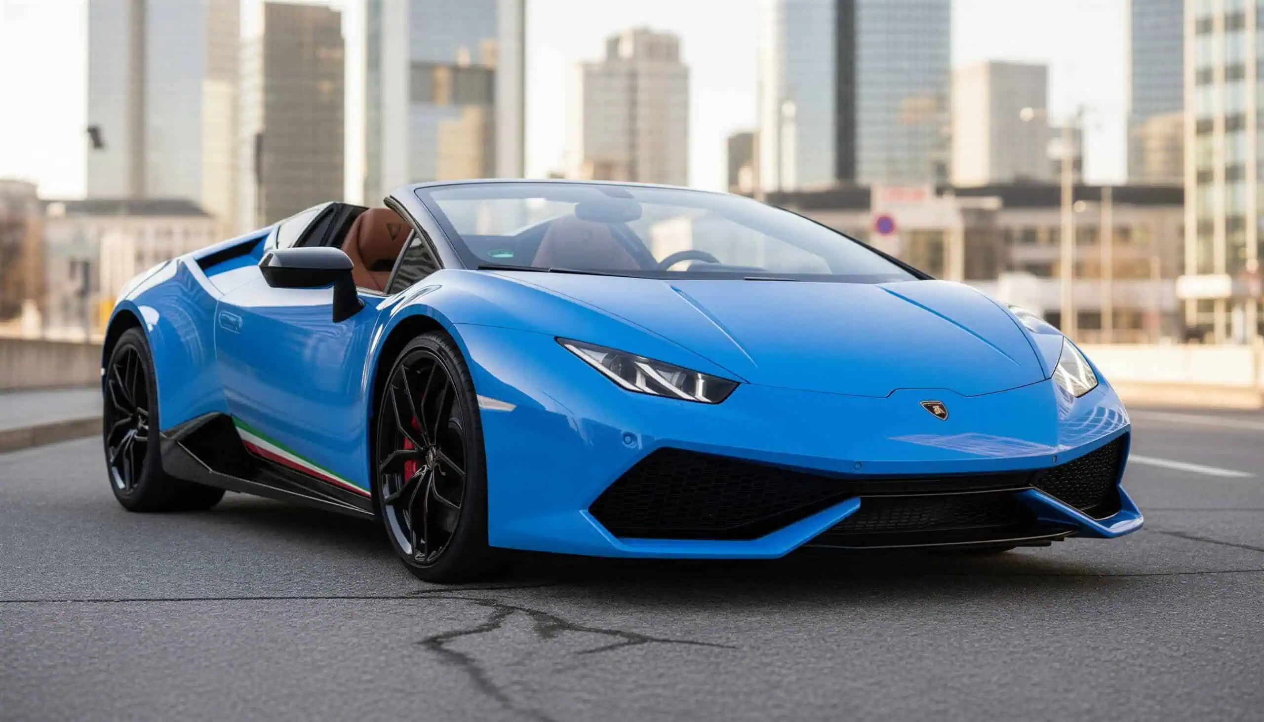 Lamborghini Huracan LP610-4 Spyder mieten in Frankfurt hero