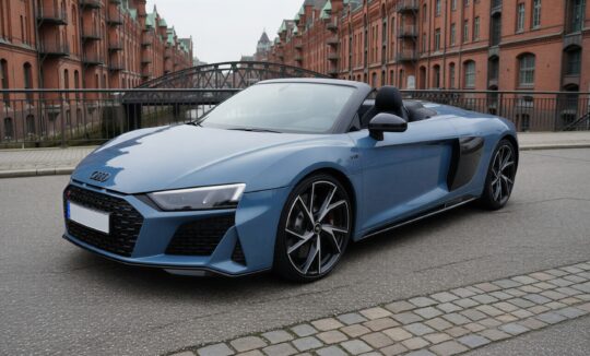 Audi R8 V10 Spyder hero