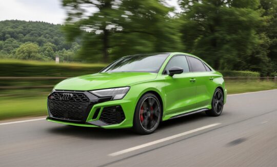 Audi RS3 Limousine mieten in Kassel hero