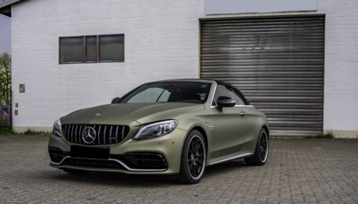 Mercedes C63s AMG Cabrio mieten in Hamburg