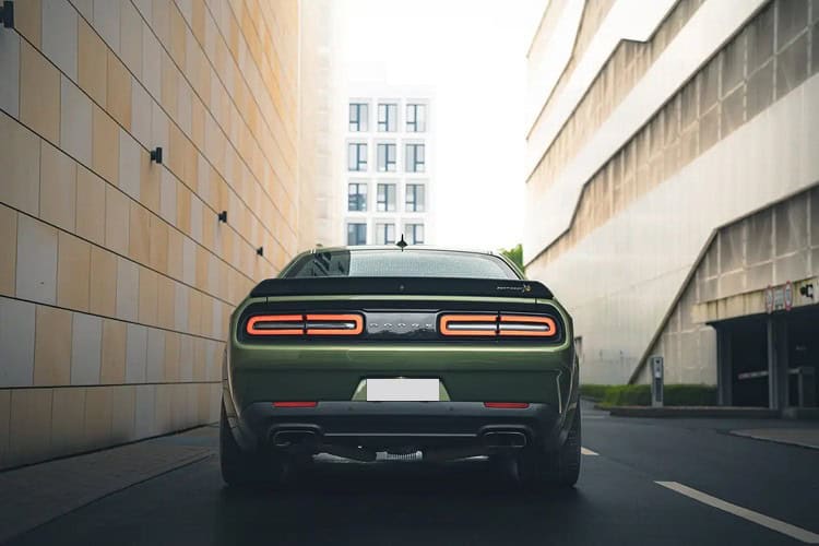 Heckansicht Dodge Challenger Shaker in Frankfurt