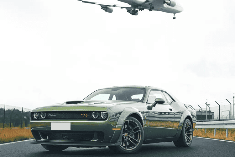Flughafen Dodge Challenger Shaker in Frankfurt