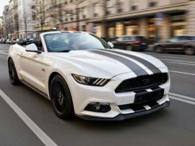 Ford Mustang GT Cabrio mieten in Düsseldorf hero