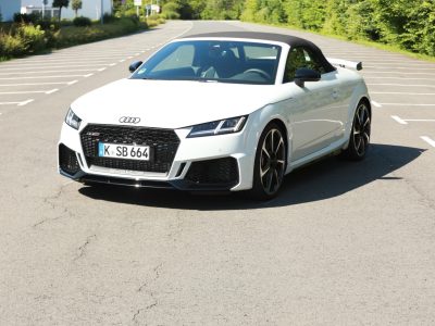 Audi TT RS Spyder mieten in Köln