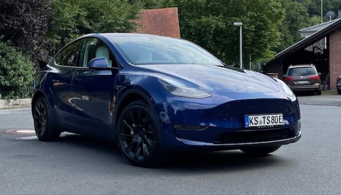 Tesla Model Y LR mieten in Kassel