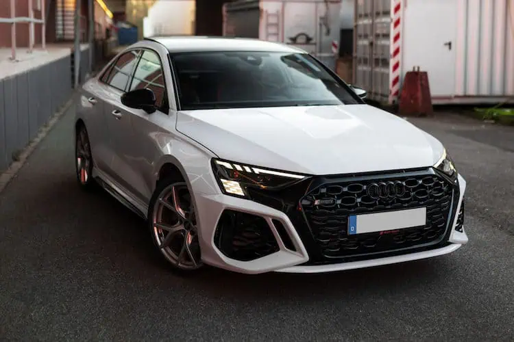 Audi RS3 Limousine mieten in Bielefeld