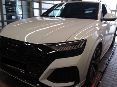 Audi RSQ8 mieten in Frankfurt