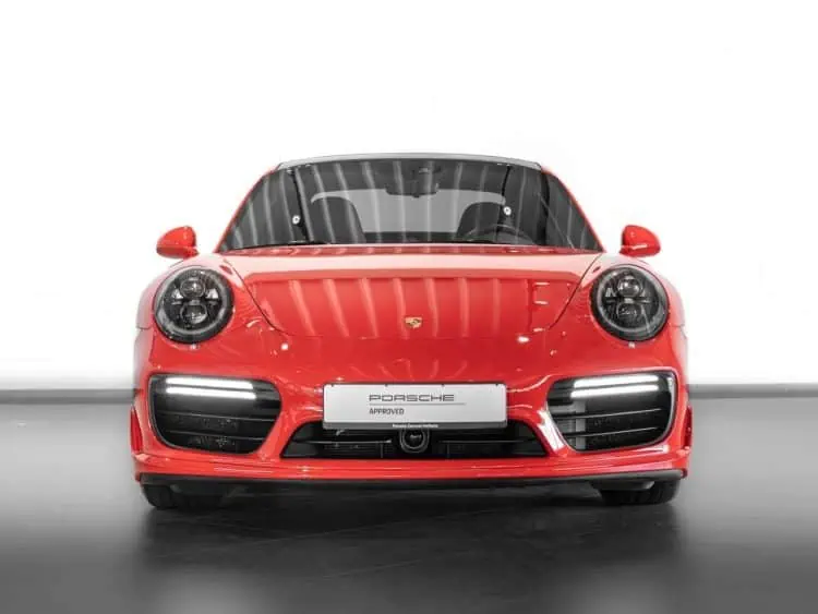 Porsche 911 Turbo S mieten in Frankfurt