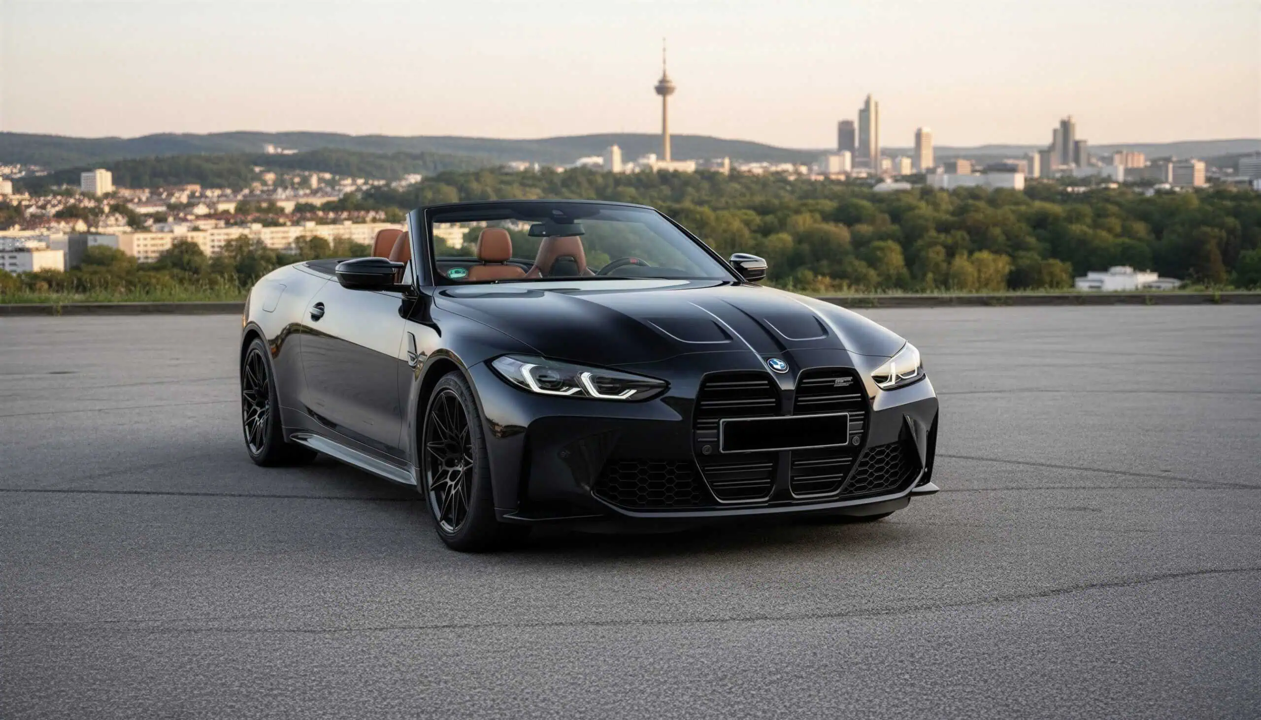 BMW M4 Competition LCI Cabrio mieten in Stuttgart hero