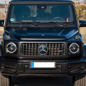 Frontansicht vom Mercedes G63 AMG in Stuttgart