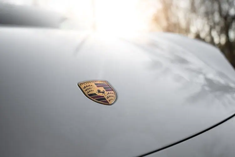 Symbol Motorhaube